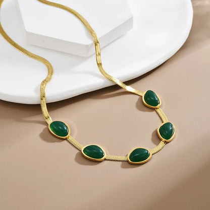 Emerald Elegance Pendant Necklace Set + FREE Bracelet